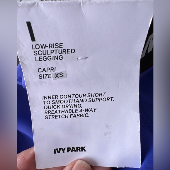 BNWT Ivy Park I capri leggings xs - Picture 2 of 10